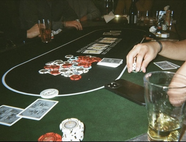 Playing cards and drinks